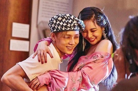 Casal confirmou estar namorando há dois anos