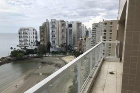 Cobertura proporciona vista para a praia das Astúrias