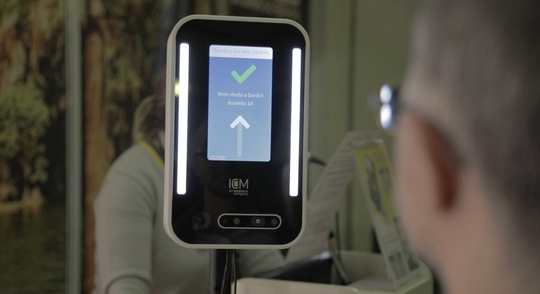 Tripulação acessará Congonhas por biometria. Tecnologia já foi testada em passageiros.