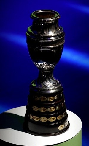 A história do troféu da Copa do Brasil: quanto pesa a taça? - Lance!