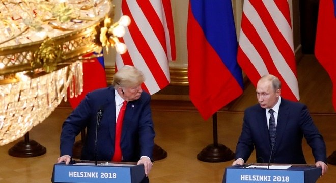 Trump e Putin dizem que diálogo serve para retomada nas relações EUA-Rússia
