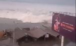 Vídeo mostra ondas gigantes atingindo Palu, na Indonésia