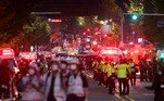 Inicialmente, as autoridades disseram que as vítimas tinham sofrido paradas cardíacas. Na hora, mais de 140 ambulâncias tinham sido enviadas ao local para prestar socorro