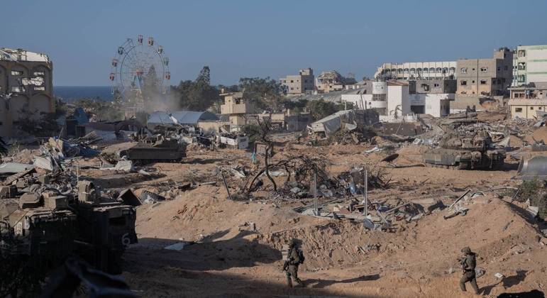 Destruição causada pela guerra na Faixa de Gaza, iniciada pelos terroristas do Hamas em 7 de outubro
