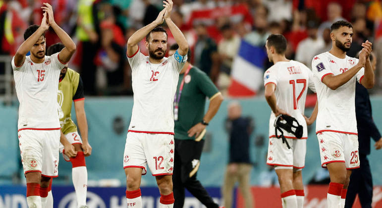Tunísia conquista vitória histórica sobre a França, mas é eliminada da Copa do Mundo