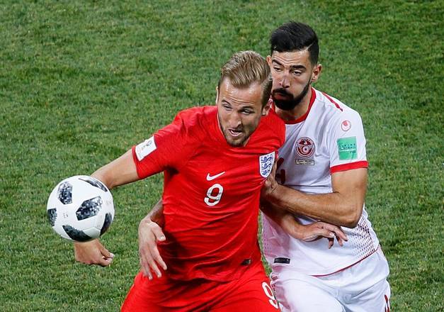 As jogadas da Inglaterra passaram a se limitar a bolas alÃ§adas na Ã¡rea em busca do craqueÂ Harry Kane