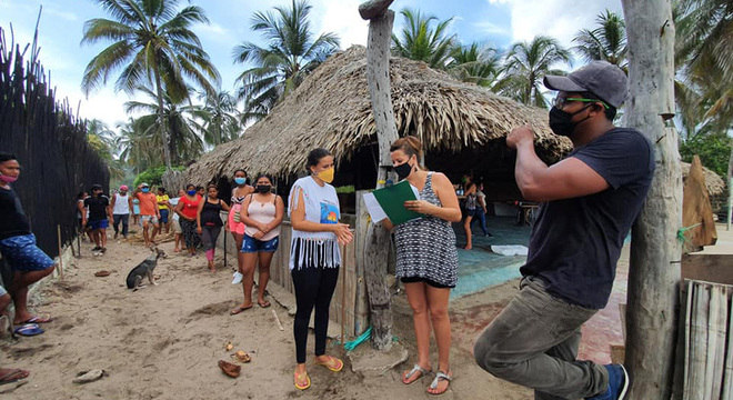 Os turistas que permaneceram em Palomino durante toda a quarentena tornaram-se membros e colaboradores da comunidade