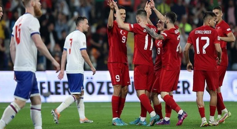 A Turquia, depois dos 4 X 0 em Far Oer