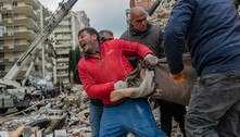 Sobe para 2.600 o número de mortos em terremoto na Turquia e Síria