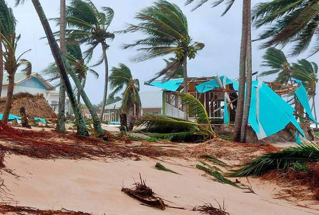 Tuvalu também tem sido afetado por ciclones cada vez mais fortes. 