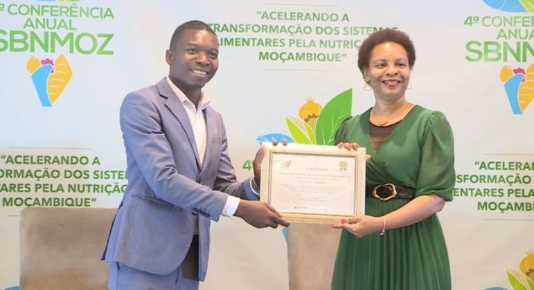 TV Miramar, a Record TV em Moçambique, recebe prêmio de jornalismo