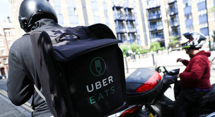 Uber Eats anunciou que vai deixar de fazer entregas a partir de 8 de março