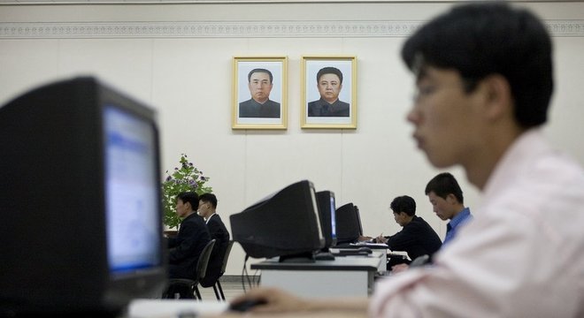 O acesso à internet é restrito na Coreia do Norte - só conteúdo aprovado pelo governo é permitido