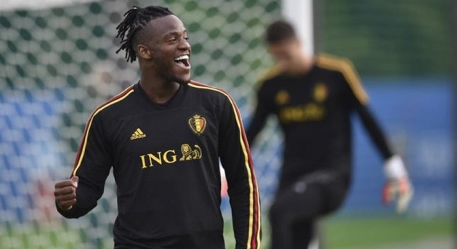 Um dos destaques do Borussia Dortmund na segunda metade da última temporada, o belga foi emprestado novamente pelo Chelsea: dessa vez seu destino será o Valencia.