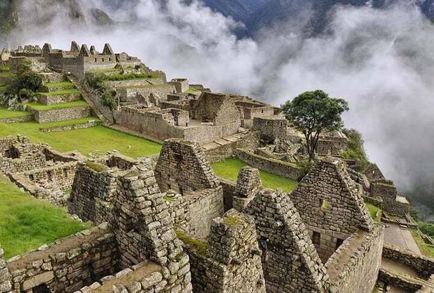 Um estudo recente mostrou que Machu Picchu é 20 anos mais velhas do que se imaginava. A nova pesquisa publicada no jornal científico Antiquity aponta que o local foi ocupado entre 1420 e 1530.