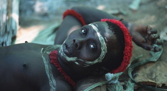 Para ver o jawara, muitos turistas embarcam em uma longa viagem