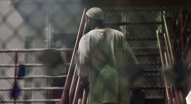  Restam apenas 40 presos no centro de detenção na base naval americana de Guantánamo, que fica numa ilha em Cuba