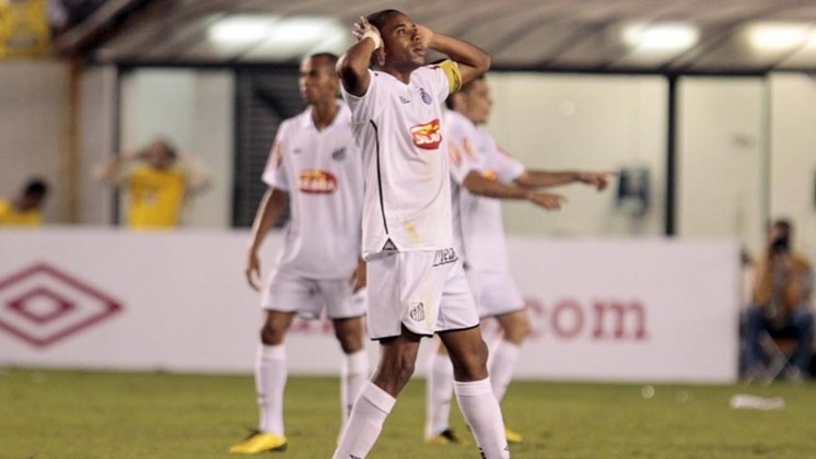 Uma das maiores goleadas que o Santos aplicou recentemente no estádio foi contra o Naviraiense, quando o Peixe venceu por 10 a 0, pela Copa do Brasil