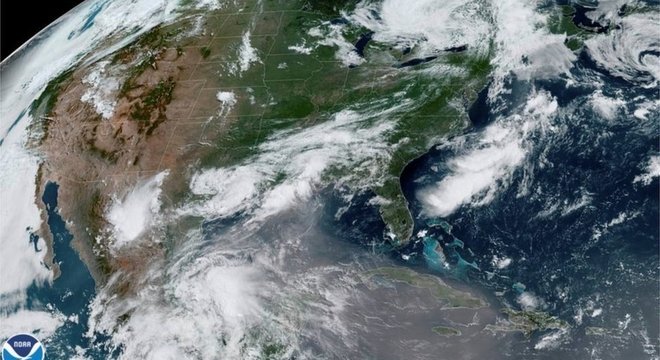 A nuvem afetou países do Caribe a caminho do sul dos Estados Unidos
