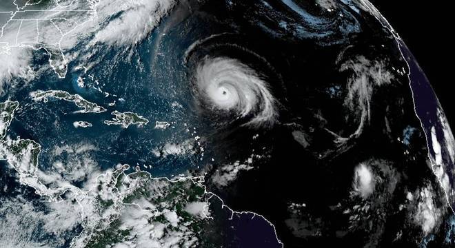 Um aspecto importante do La Niña é o efeito que pode ter no resto da temporada de furacões no Atlântico 