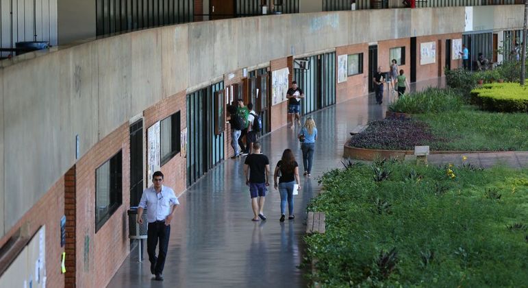 Universidade de Brasília (UnB)