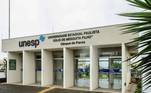 A Unesp (Universidade Estadual Paulista) divulgou na segunda-feira (2) o calendário para o vestibular 2023. O período de inscrição será de 5 de setembro a 10 de outubro. Já o prazo para pedidos de isenção ou redução de taxa deverá ser divulgado até o mês de agosto deste ano. De acordo com o calendário anunciado, a primeira fase será realizada no dia 15 de novembro. Os aprovados para a segunda fase farão nova prova no dia 19 de dezembro