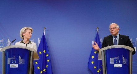 Uni&atilde;o Europeia anuncia envio de ca&ccedil;as &agrave; Ucr&acirc;nia
