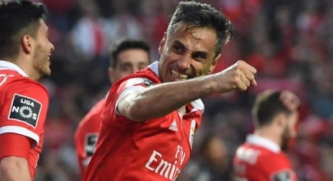Único brasileiro artilheiro nas principais ligas da Europa, Jonas terminou o Campeonato Português com impressionantes 34 gols pelo Benfica.