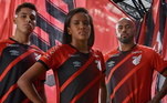 Além da camiseta branca e vermelha, o 'Furacão' ainda deve trazer seu uniforme com a cor vermelha com detalhes em preto