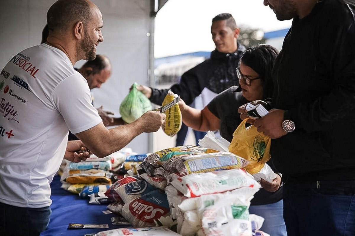 Ketlen e Cristiane se igualam na artilharia das Sereias da Vila em