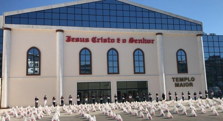 Apenas em maio, serão entregues 1.350 sacolas de alimentos para os portugueses
