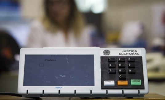 Subprocurador da República se manifesta a favor de candidaturas avulsas (Diego Herculano/Folhapress)