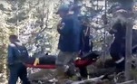 Segundo Igor Gryazin, diretor do parque, a neve excessiva este ano deixou muitos ursos famintos, o que pode ter contribuído para o ataque, considerado incomum. Além disso, o guia adolescente pegou um atalho considerado perigoso justamente pela presença de ursosNÃO VÁ EMBORA: Recepcionista de bilhar é atingida por bola branca no meio da testa