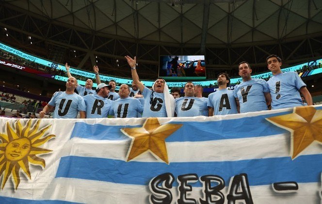 Torcedores da celeste já se acomodam no Estádio Lusail, para a partida de logo mais entre Portugal e Uruguai, pela segunda rodada do grupo H da Copa do Mundo