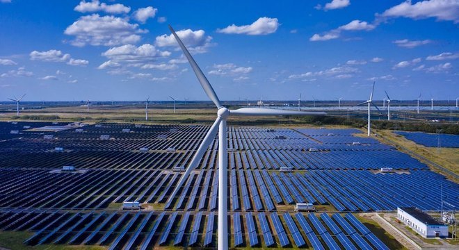 A energia eólica é uma alternativa para reduzir as emissões de carbono