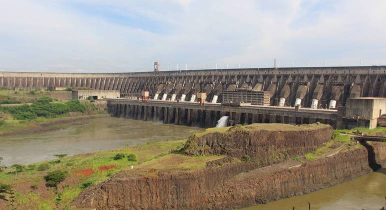 Tratado de fundação da usina hidrelétrica de Itaipu completa cinco décadas neste ano
