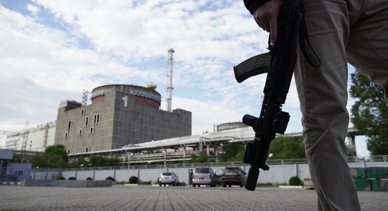 Soldados russos continuam nas dependências de usina nuclear ucraniana de Zaporizhzhia