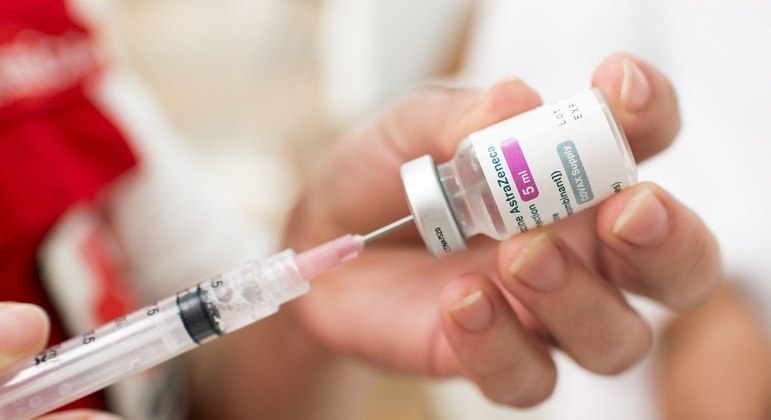 Vacinas serão usadas para dar andamento à imunização de idosos de 60 a 64 anos