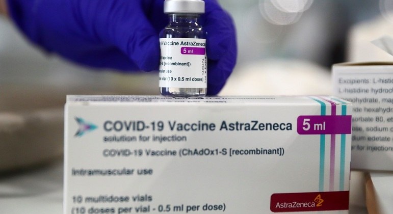 Casos de coágulos após vacina da AstraZeneca levaram a restrições ao uso do produto