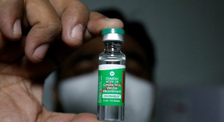 Lote de 2 milhões de doses da vacina de Oxford será enviado do Instituto Serum da Índia