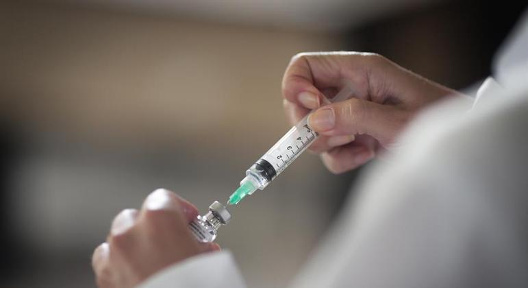 A Secretaria de Saúde do DF tem mais de 42 mil doses para imunizar adolescentes a partir de 16 anos