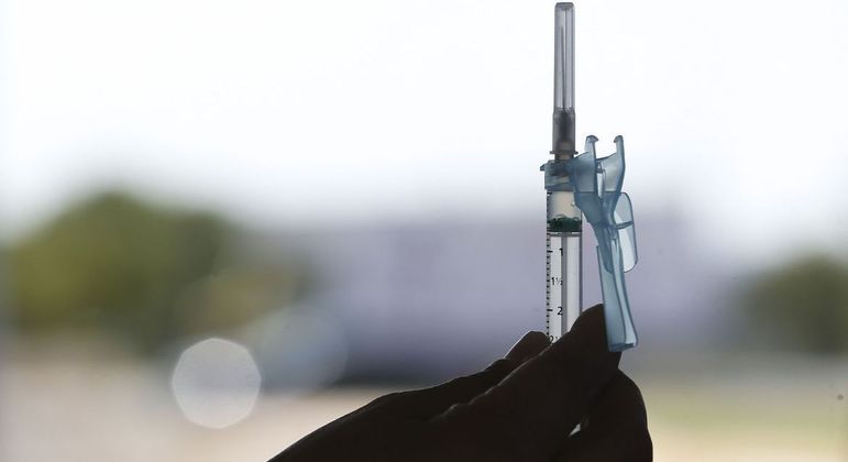 Comprovante de vacinação é exigido a visitantes nos presídios do DF