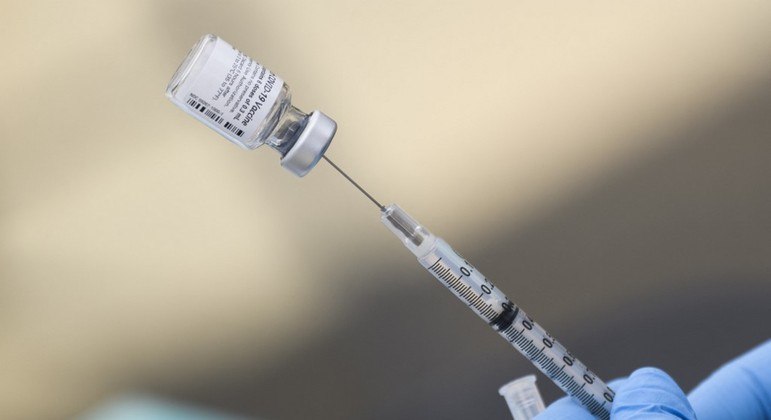 Mais de 46% da população do DF já completou o esquema vacinal