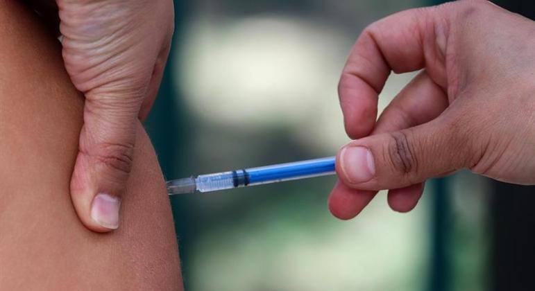 Cerca de 28 milhões de pessoas já se vacinaram contra a covid-19