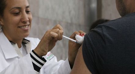 DF tem cobertura baixa da vacina bivalente