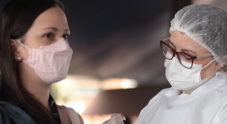 SP atinge marca de 640,5 mil doses aplicadas em um único dia

