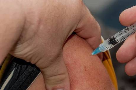 Vacinação contra a covid pode começar em janeiro