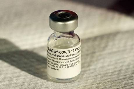 Vacina da Pfizer requer temperatura ultrabaixa