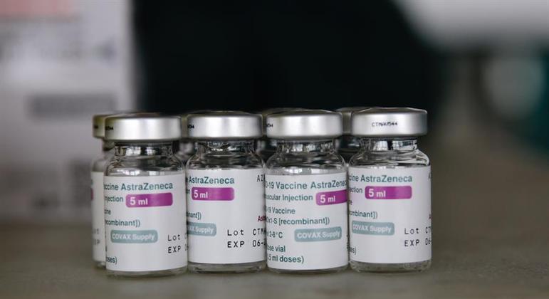 OMS quer distribuir 20 milhões de doses da vacina de Oxford no continente africano
