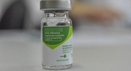Vacina contra gripe  feita no Instituto Butantan